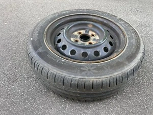 TOYOTA YARIS 1999-2011 SUZUKI SWIFT 2010-2017 RUOTA RUOTINO DI SCORTA 14 POLLICI - Foto 1 di 2