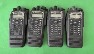 *Mint* 4X Motorola XPR 6550 UHF 450-512 MHz AAH55TDH9LA1AN Radios ONLY - Zdjęcie 1 z 7