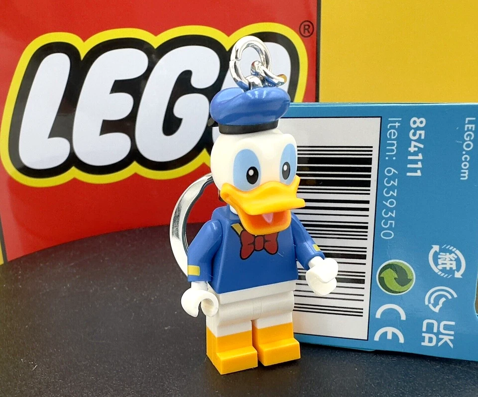 LEGO Disney DONALD DUCK  Minifigure KEYCHAIN #854111 / 6339350 - Image 1 of 1