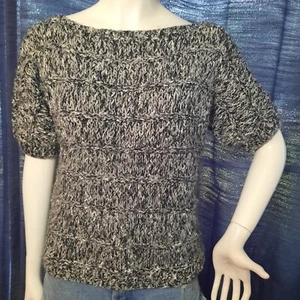 Handmade Black & Gray Crochet Short Sleeve Pullover Shirt S/M Small Medium - Bild 1 von 9