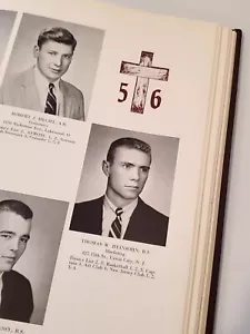 Boston Celtic Tommy Heinsohn Salón de la Fama Santa Cruz 1956 Worcester, MA Anuario - Imagen 1 de 14