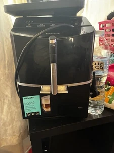 Cafetera Siemens EQ300 1300W - negra - Imagen 1 de 2