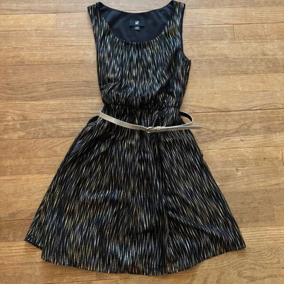 IZ BYER Mini Vestido Negro Dorado Cinturón Sin Mangas Línea A Talla XS b60 Foto 1 de 4