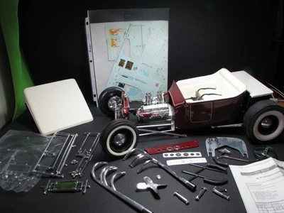 LOTE DE PEÇAS VINTAGE 1/8 REVELL #2617 GRANDE "T" CONSTRUÍDO PARA SE ASSEMELHAR A TOMMY IVO'S T - Imagem 1 de 4