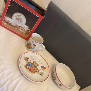 Vtg Child Three Piece Plate Bowl Cup Coffee Balloon Birthday Bear - Picture 1 of 8