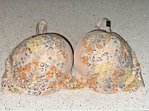 New Victoria’s Secret 34DD Push Up Bra Light Pink w. Garden Lace Overlay NWT - Picture 1 of 10