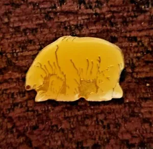 Vintage Enamel Polar Bear White/Cream Hat Pin Size 3/4" tall x 1-1/4" wide - Picture 1 of 1