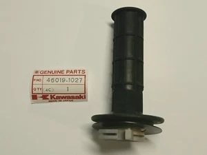 KX - NOS KX60 KX250 KX500 KXT250 - Throttle Grip Assembly - 46019-1027 - Picture 1 of 3