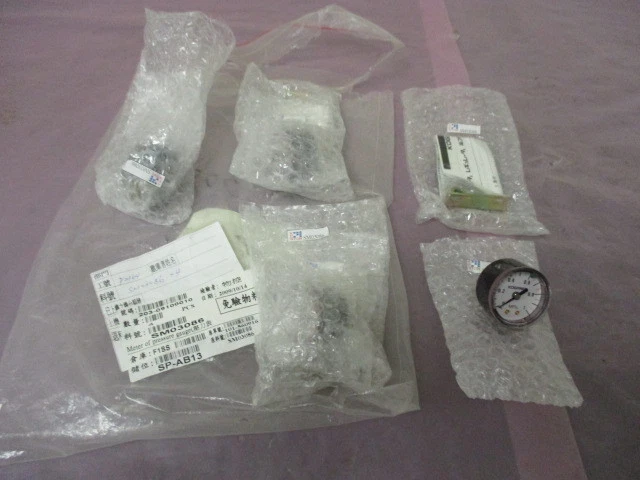 4 Medidores Koganei SM03086, Manómetro, MPa, 410181 Foto 1 de 1