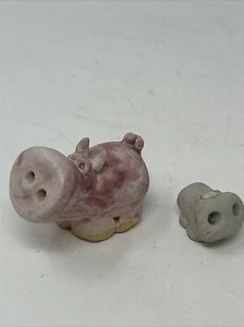 Juego de 2 estatuillas de hipopótamo de cerámica en miniatura vintage - Imagen 1 de 7