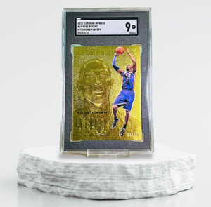 Kobe Bryant 2012-13 Panini Intrigue Players Gold Prizm Etch /10 PMG Effect SGC 9