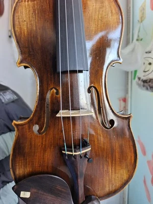 4/4 violin Stradi model flamed maple back spruce top hand carved N12 - Image 1 of 4