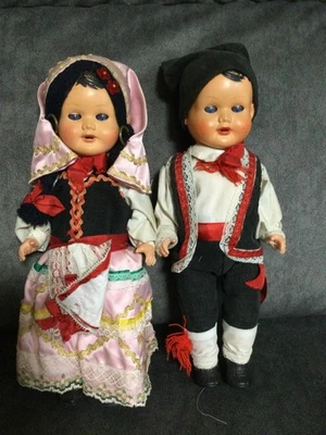 Coppia Bambole  Celluloide In Costume Sardo  - Immagine 1 di 2