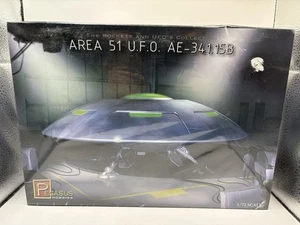 New Pegasus 9100 Area 51 UFO AE-341.15B flying saucer plastic model kit 1/72 - Picture 1 of 3