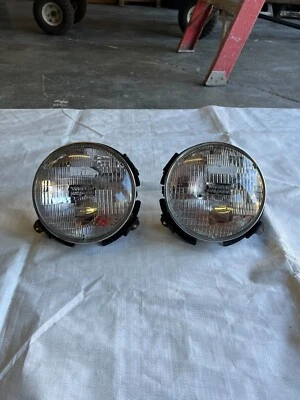 (2) Faros originales de los primeros Porsche 911 "Sugar Scoop" Foto 1 de 4