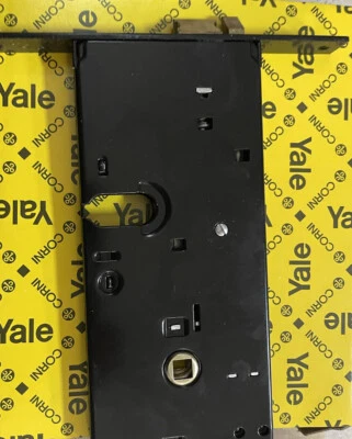 YALE 9520270080 SERRATURA ELETTRICA PER PORTE IN ALLUMINIO CON FASCIA ALTA - Immagine 1 di 2