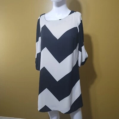 Vestido recto manga larga GB by Gianni Bini talla 2 Foto 1 de 4