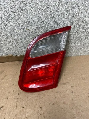 Luz trasera interior derecha pasajero Mercedes Benz CLK 1998-2003 U8706 DW Foto 1 de 4