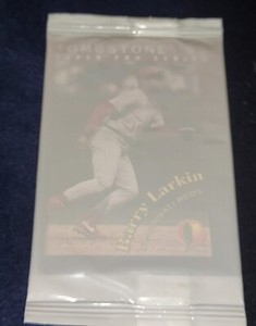1995 TOMBSTONE PIZZA SUPER-PRO SERIES BARRY LARKIN CARD #25 HOF MINT SEALED PACK