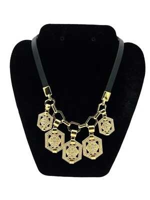 Collar colgante colgante colgante Ann Taylor Joyería Cuero Diamantes de Imitación Dorado Foto 1 de 4