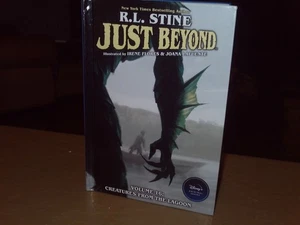 CREATURES FROM THE LAGOON R.L. STINE JUST BEYOND VOL. 16  GRAPHIC HARDBACK 2022 - Picture 1 of 7