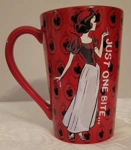 Disney Store "Just One Bite..." Rot Schneewittchen großer Becher - 16 Unzen - Bild 1 von 7