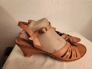 Pikolinos Womens sz 40 Brown Leather Flower Ankle Strap Sandals #22 - Picture 1 of 7
