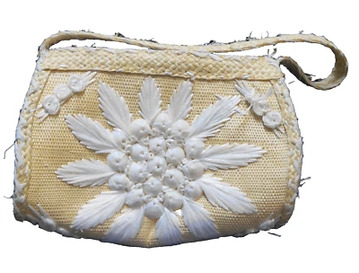 Cream Straw White Raffia Seashell Flower Beachy Purse Summer - Image 1 of 4