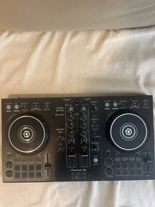 Pioneer DJ DDJ-400 Controller – Rekordbox - Picture 1 of 1