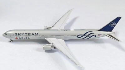Delta Airlines / Boeing 767-400 / N844MH / 62423 / 1:400 Foto 1 de 4