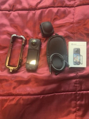 Insta360 X4 8K 360 Bundle - Image 1 of 3