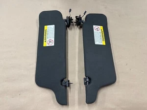 Par de parasoles Ford Mustang Cobra 2003-2004 cupé - OEM - Imagen 1 de 16