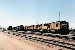 Union Pacific Railroad - 150+ Photos on USB Drive - Locomotives, Rolling Stock - Picture 1 of 10