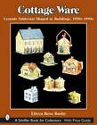 Articles de chalet : vaisselle en céramique en forme de bâtiments, années 1920-1990 par Eileen Rose 