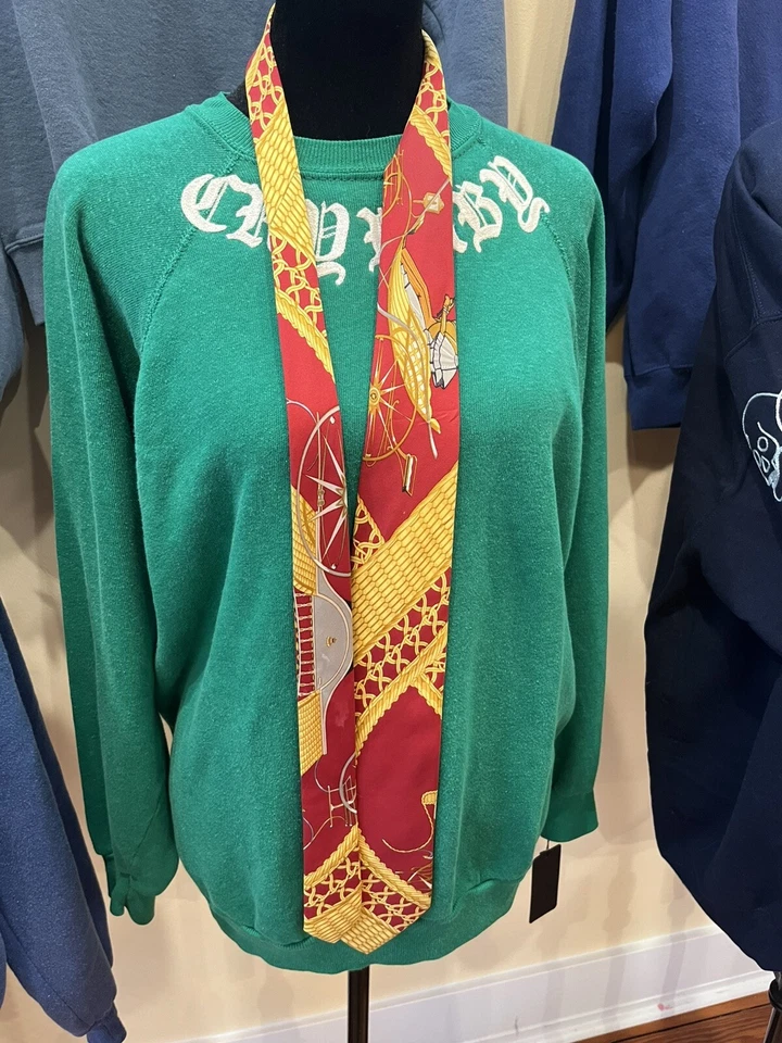 Corbata HERMÈS Rara 100% Seda Carro de Caballos Personas Cadena de Bicicleta Rojo Amarillo Foto 1 de 4