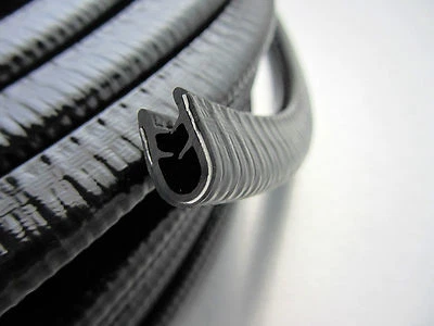 Mazda B-SERIES B2000 B2200 B2600 Familia 323 GLC Cosmo RX-5 121 inner door seal - Image 1 of 2