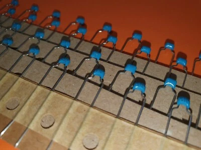 25x 33nF / 100V / 10% Keramik Kondensator Murata