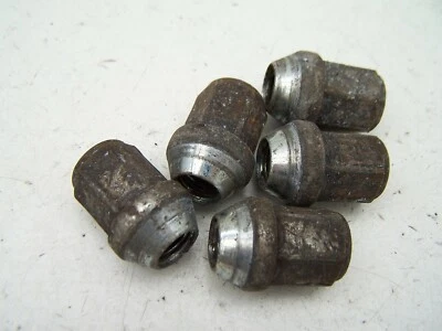 Tuercas de rueda Toyota Rav4 (1994-1997) Foto 1 de 2