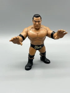 Figura de lucha libre retro 2017 WWF WWE Mattel The Rock Dwayne Johnson serie 2 - Imagen 1 de 2