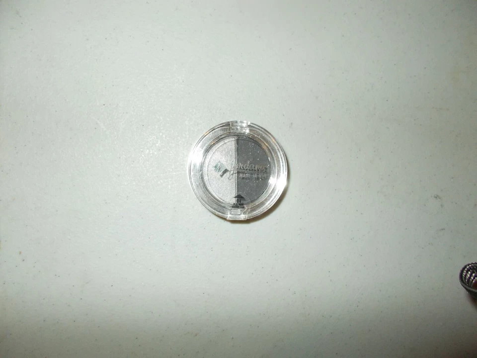 Jordana My Other Half 04 efectos de color sombra de ojos en polvo 0,094 oz. / 2,66 g Foto 1 de 1