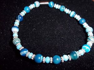 8.25 in Blue GLASS & CRYSTAL Bead Bracelet MAGNETIC Clasp A-27 Quality Jewelry