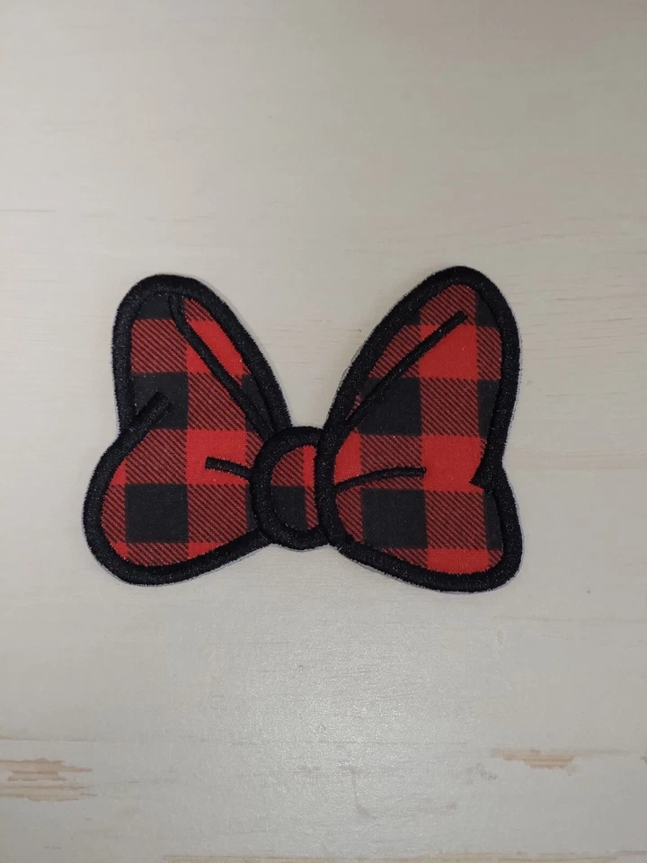 Parche con apliques de hierro y arco a cuadros Minnie Mouse Buffalo de 3 3/4 pulgadas Foto 1 de 1