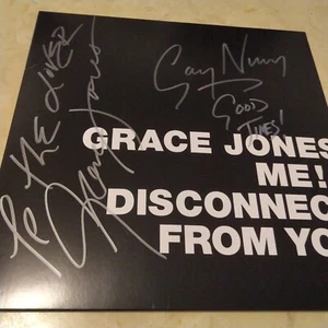 SIGNED Grace Jones - Me! I Disconnect From You autographed vinyl LP - Picture 1 of 4