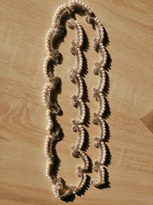 magnifique galon (1 m)  fait main en perles et strass en verre gris - Photo 1/2