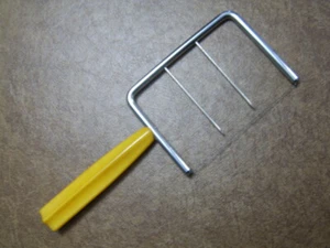 Vintage Butterscotch Bakelite Handle Cheese Cutter - Picture 1 of 6