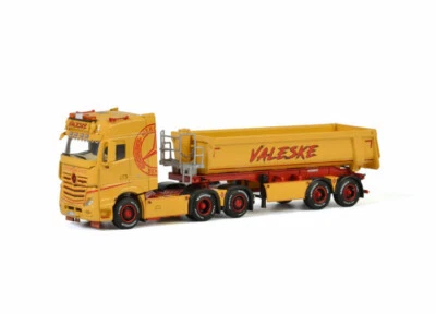 1:50 for WSI For BENZ ACTROS MP4 6X2 TAG AXLE HALF PIPE TIPPER-2AXLE For VALESKE - Image 1 of 3