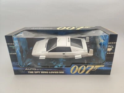 1/18 AUTOart  Lotus Esprit Type 79 Submarine James Bond  (NO BBR,MR,NOREV,CMC) - Immagine 1 di 4