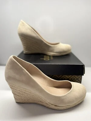 Zapatos de tacón de cuña Charles By Charles David para mujer color tostado simple punta redonda talla 10M Foto 1 de 4