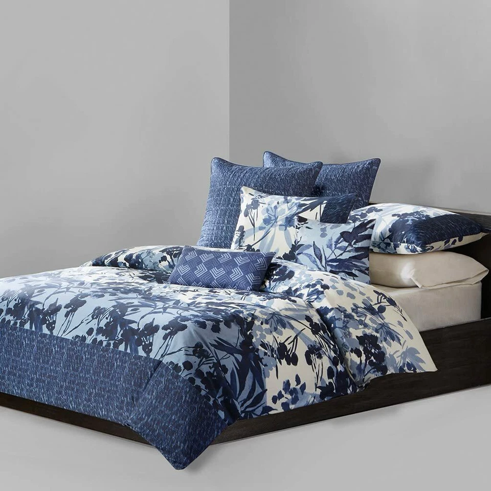 N Natori Yumi Botanical Duvet Cover Multi Queen or King - Image 1 of 1