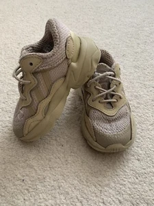 CHILDRENS ADIDAS OZWEEGO TRAINERS INFANT SIZE 7 - Picture 1 of 8